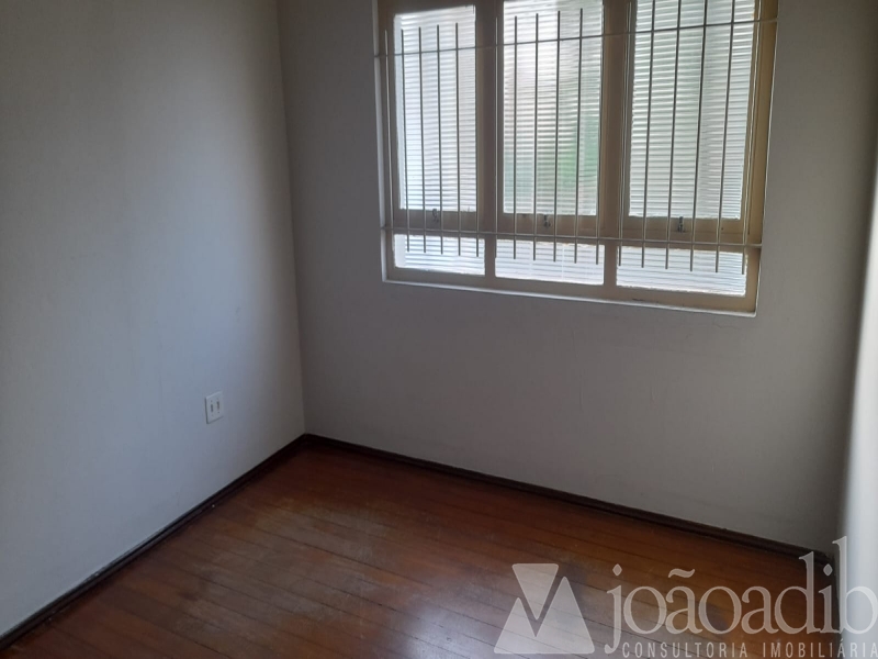 Centro Acima - Casa Comercial