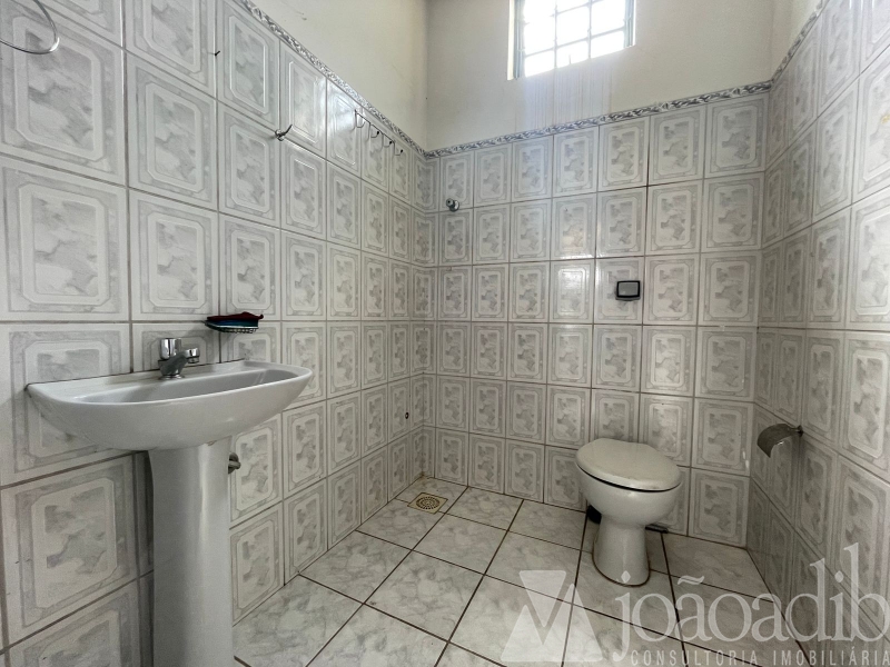 Prédio Comercial - Centro Acima