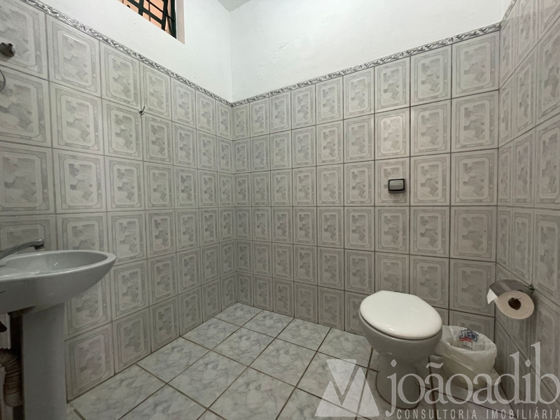 Prédio Comercial - Centro Acima