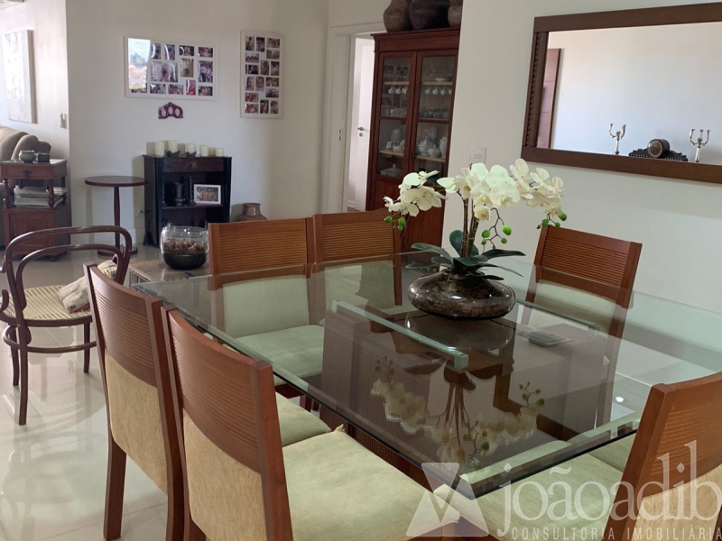 Apartamento Centro Acima