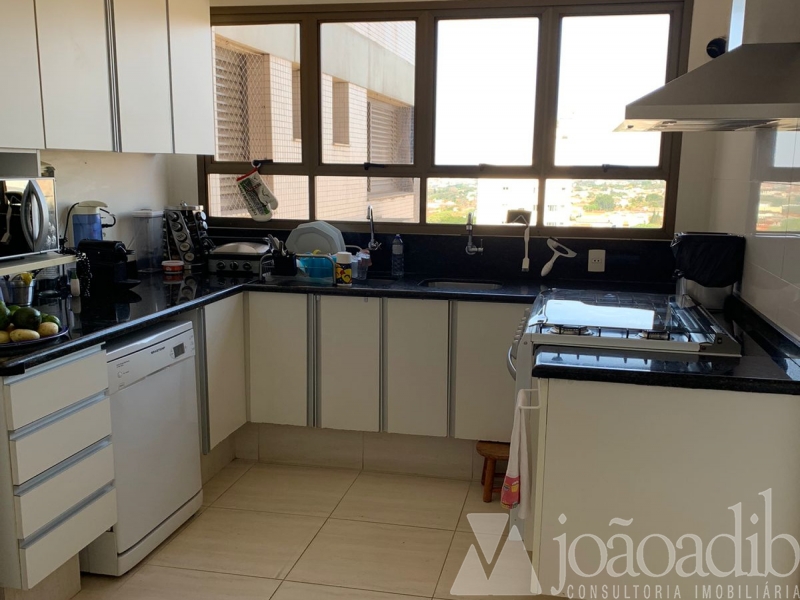 Apartamento Centro Acima